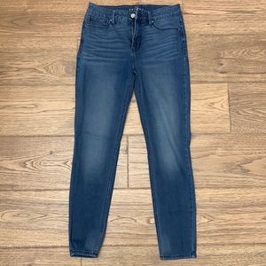 White House Black Market skinny ankle jeans - size 2